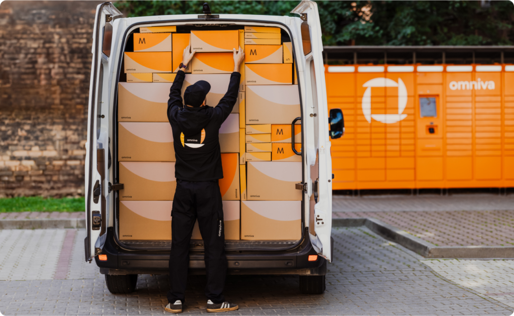 Courier_omniva_car